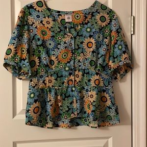 Cabi top size large